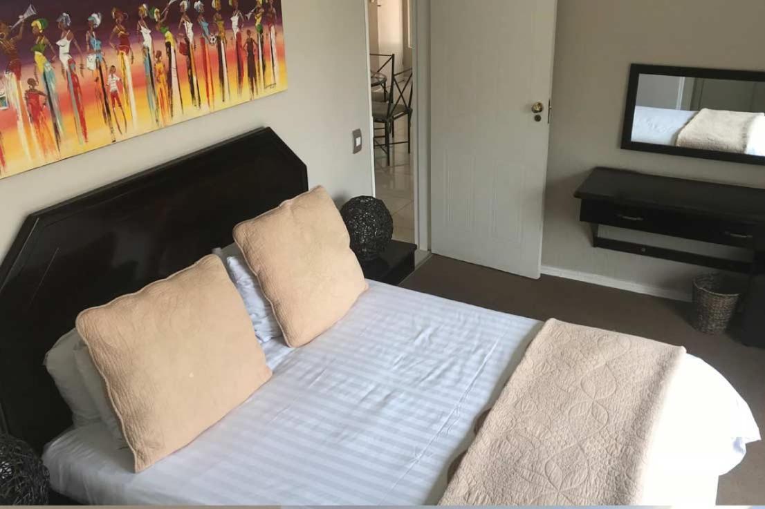 Daisy St -One Bedroom Apartment Johannesburg Exterior photo